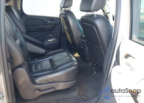 2007 Chevrolet Suburban 1500 Lt z USA, uszkodzony, nr VIN 1GNFK16367J164652